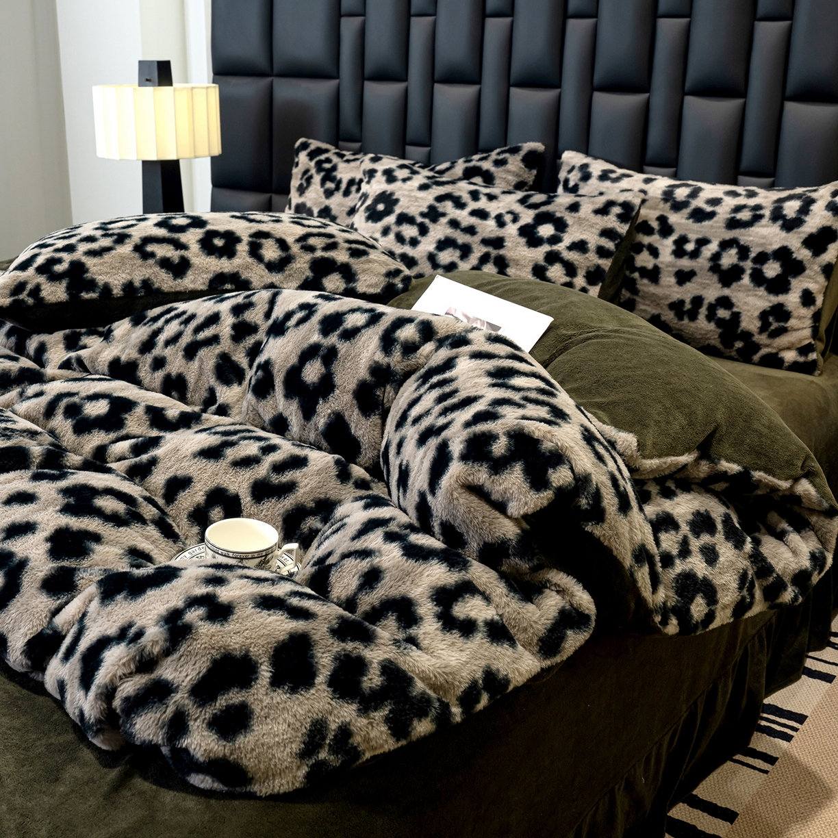 91家纺网 家纺一手货源 找家纺 豫见家纺 2025新款法式美拉德高克重兔毛床单款四件套兔毛简单款 豹纹灰