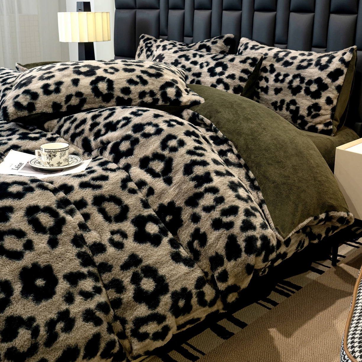 91家纺网 家纺一手货源 找家纺 豫见家纺 2025新款法式美拉德高克重兔毛床单款四件套兔毛简单款 豹纹灰