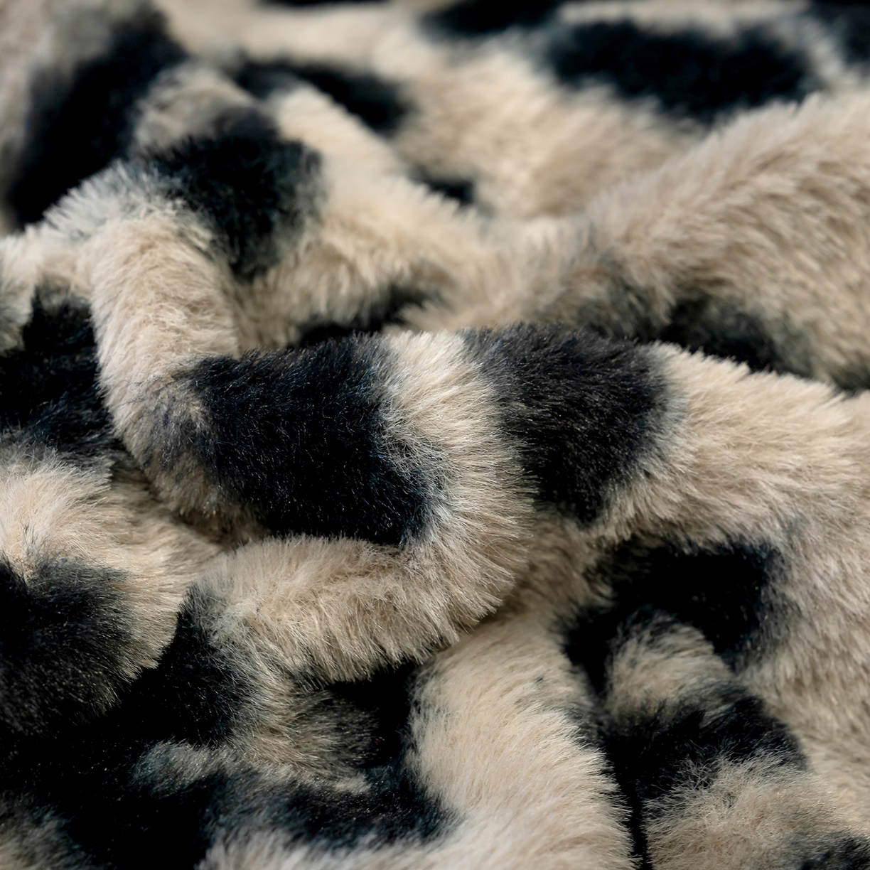 91家纺网 家纺一手货源 找家纺 豫见家纺 2025新款法式美拉德高克重兔毛床单款四件套兔毛简单款 豹纹灰