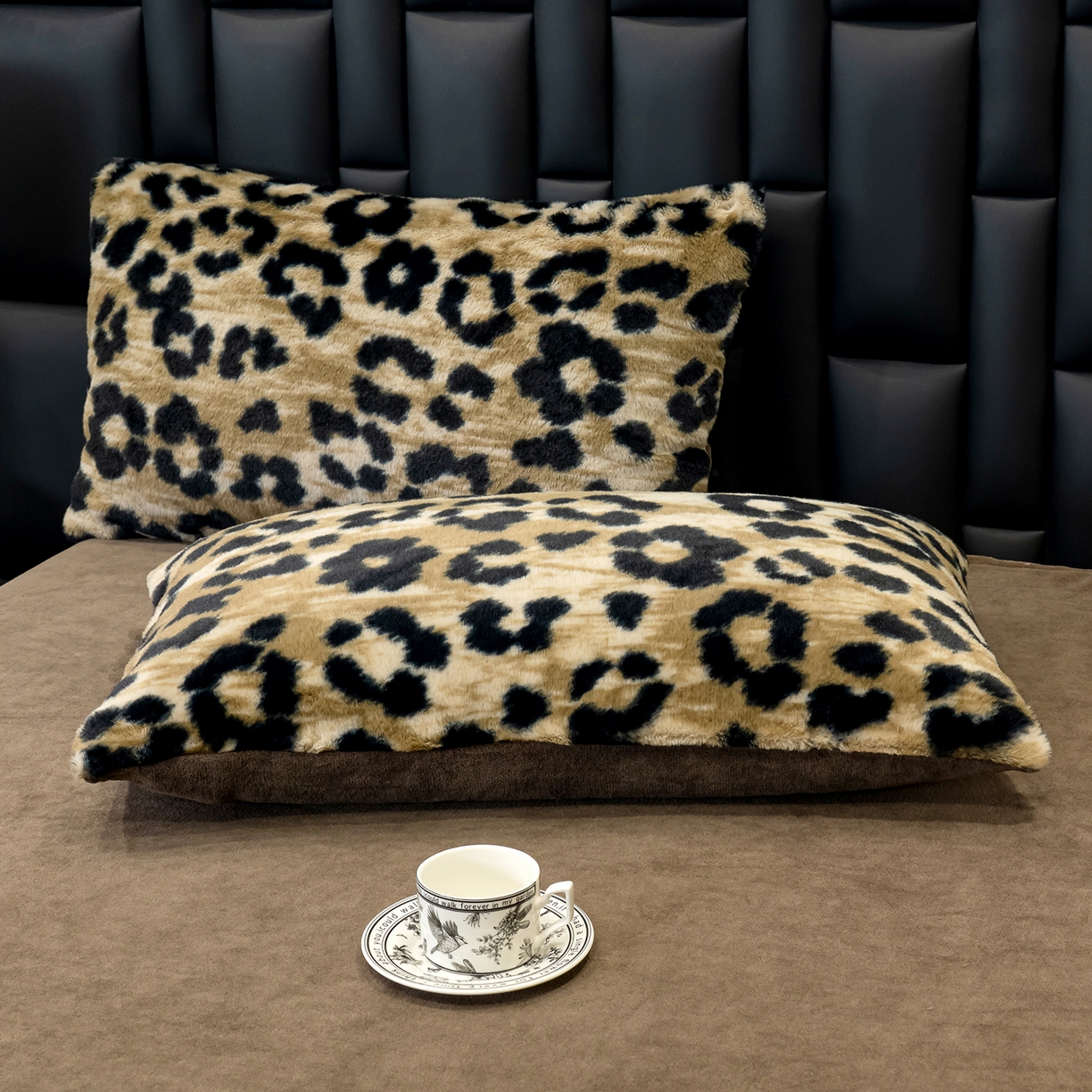 91家纺网 家纺一手货源 找家纺 豫见家纺 2025新款法式美拉德高克重兔毛床单款四件套兔毛简单款 豹纹咖