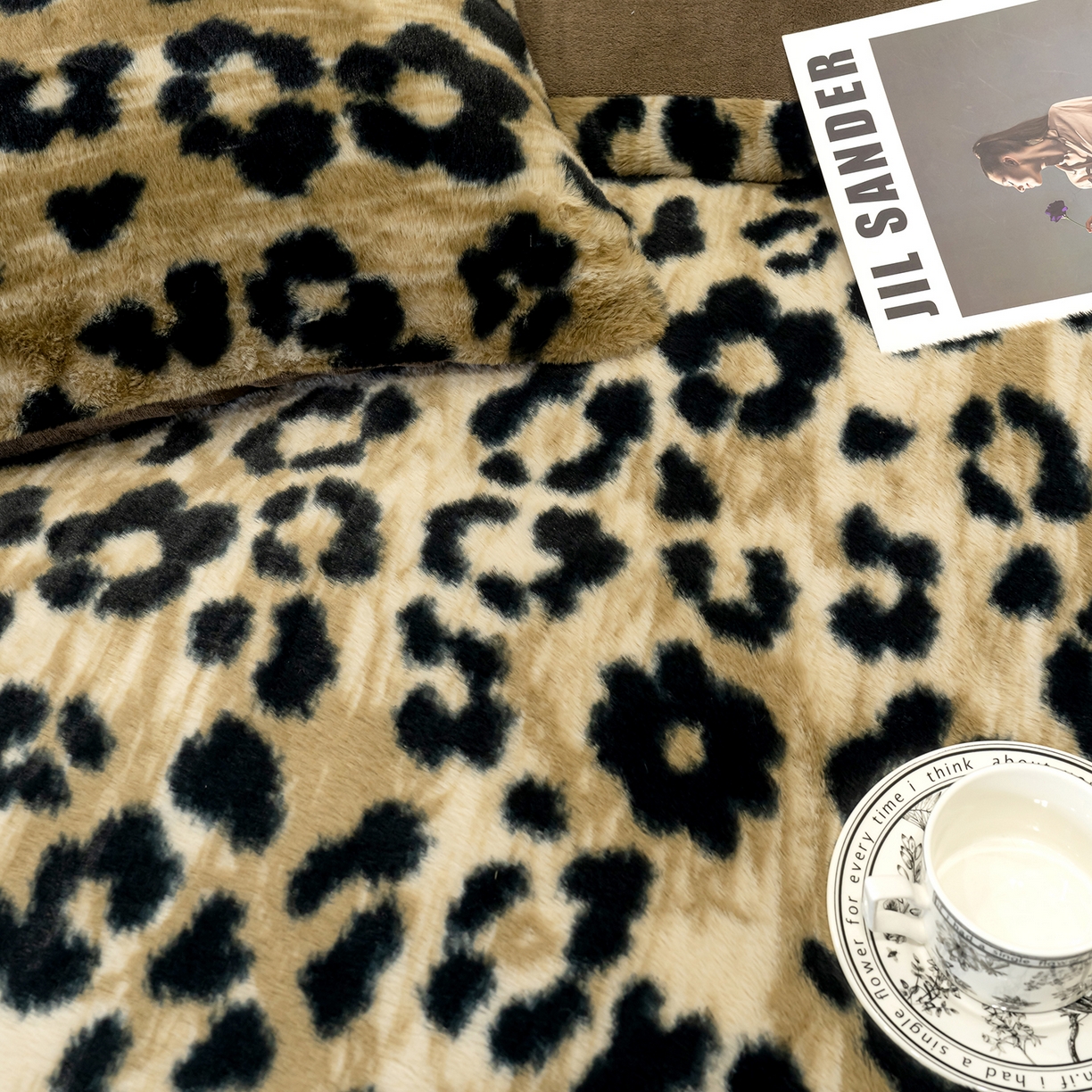 91家纺网 家纺一手货源 找家纺 豫见家纺 2025新款法式美拉德高克重兔毛床单款四件套兔毛简单款 豹纹咖