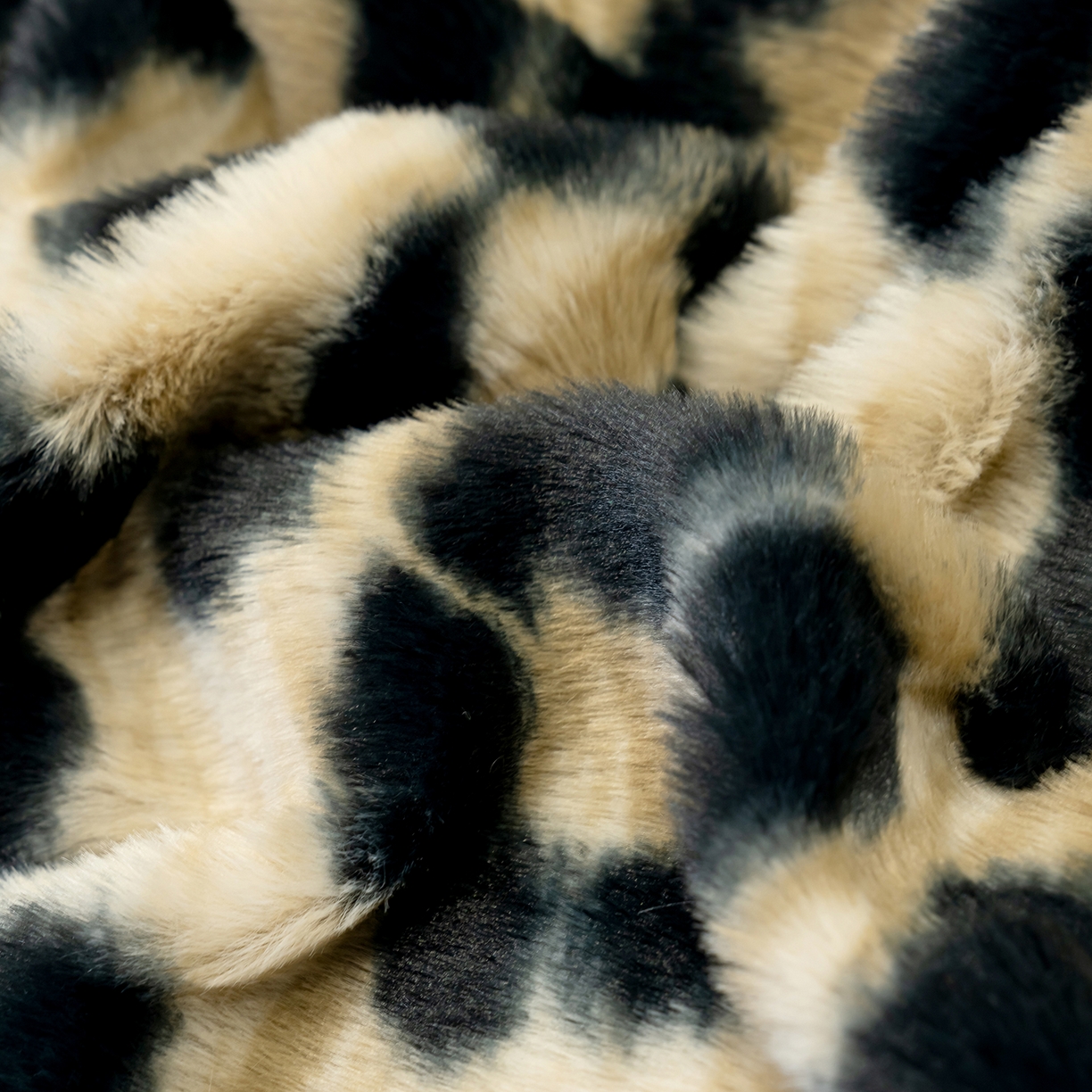 91家纺网 家纺一手货源 找家纺 豫见家纺 2025新款法式美拉德高克重兔毛床单款四件套兔毛简单款 豹纹咖