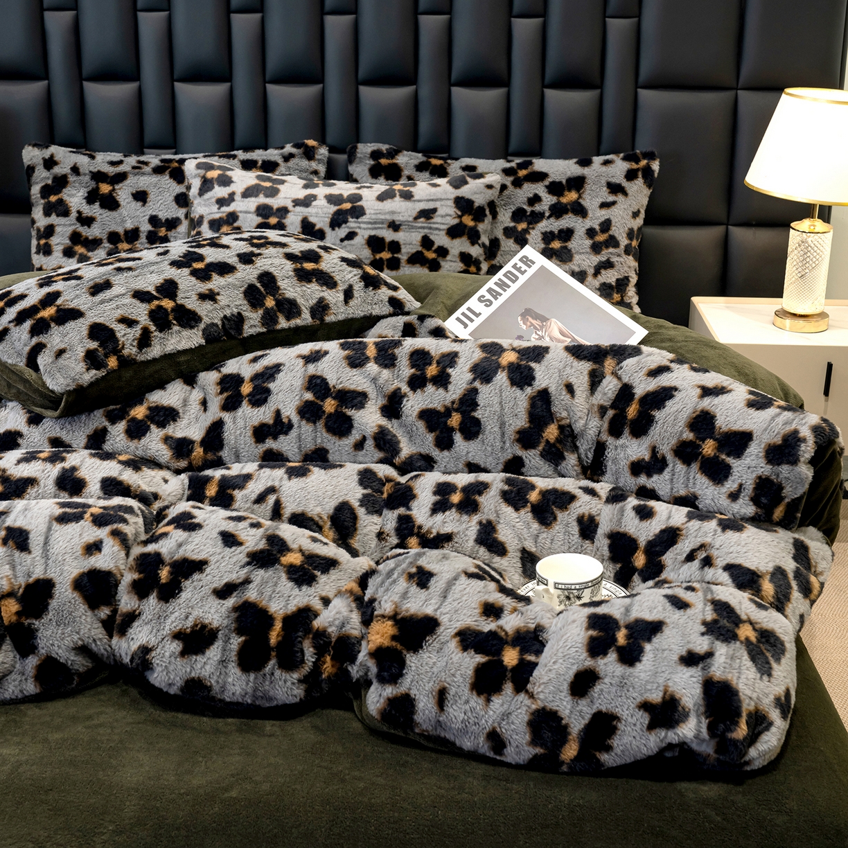 91家纺网 家纺一手货源 找家纺 豫见家纺 2025新款法式美拉德高克重兔毛床单款四件套兔毛简单款 蝶舞-灰