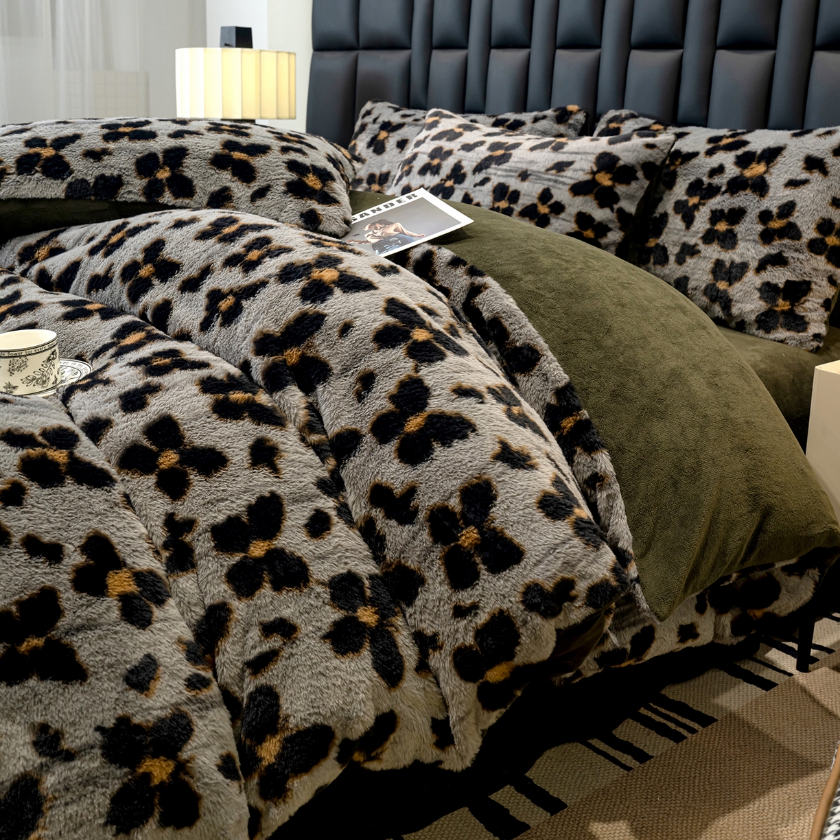 91家纺网 家纺一手货源 找家纺 豫见家纺 2025新款法式美拉德高克重兔毛床单款四件套兔毛简单款 蝶舞-灰