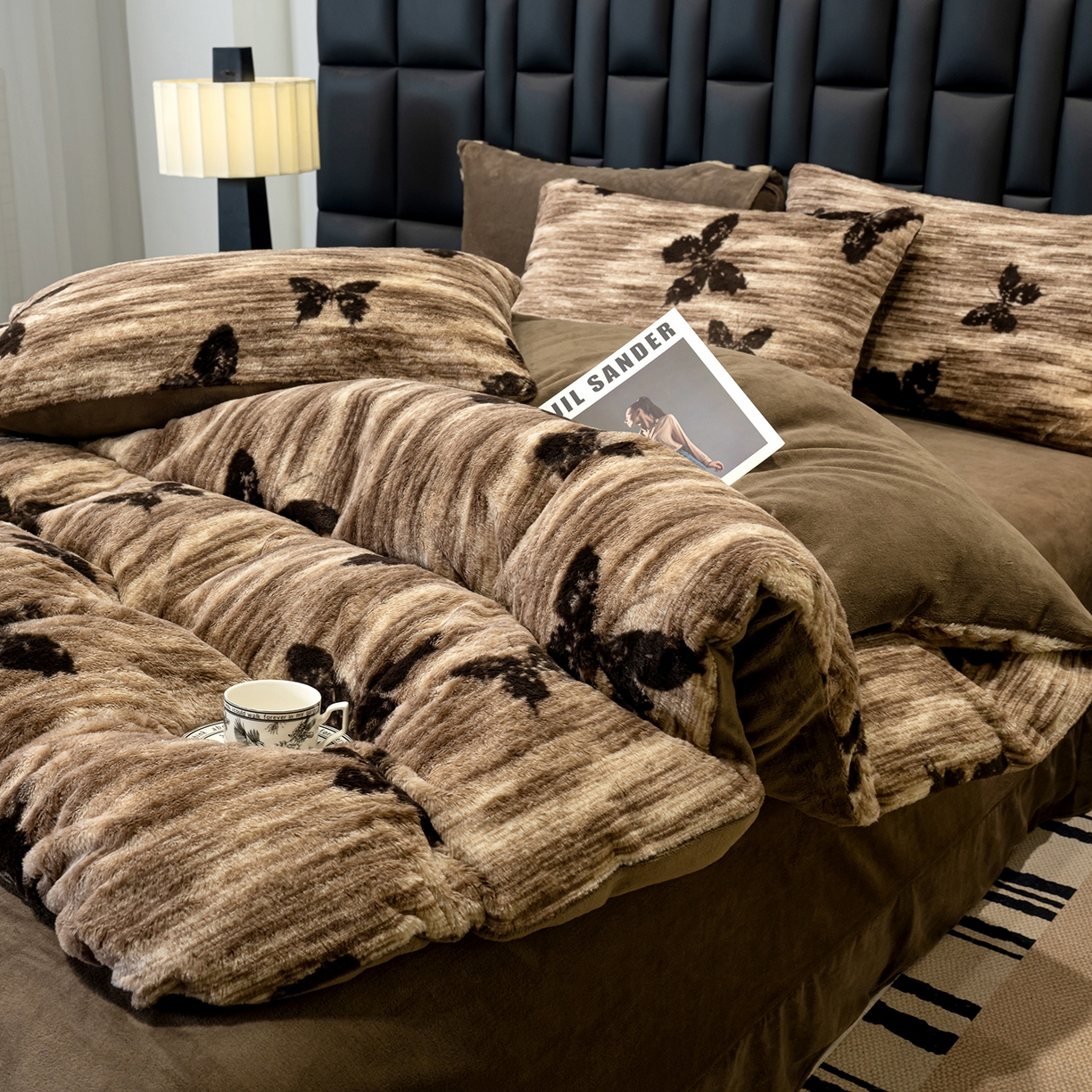 91家纺网 家纺一手货源 找家纺 豫见家纺 2025新款法式美拉德高克重兔毛床单款四件套兔毛简单款 蝶舞-咖