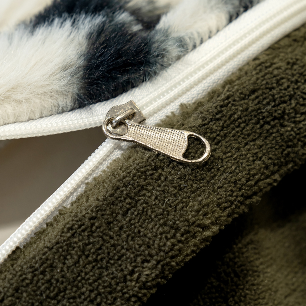 91家纺网 家纺一手货源 找家纺 豫见家纺 2025新款法式美拉德高克重兔毛床单款四件套兔毛简单款 玫瑰白