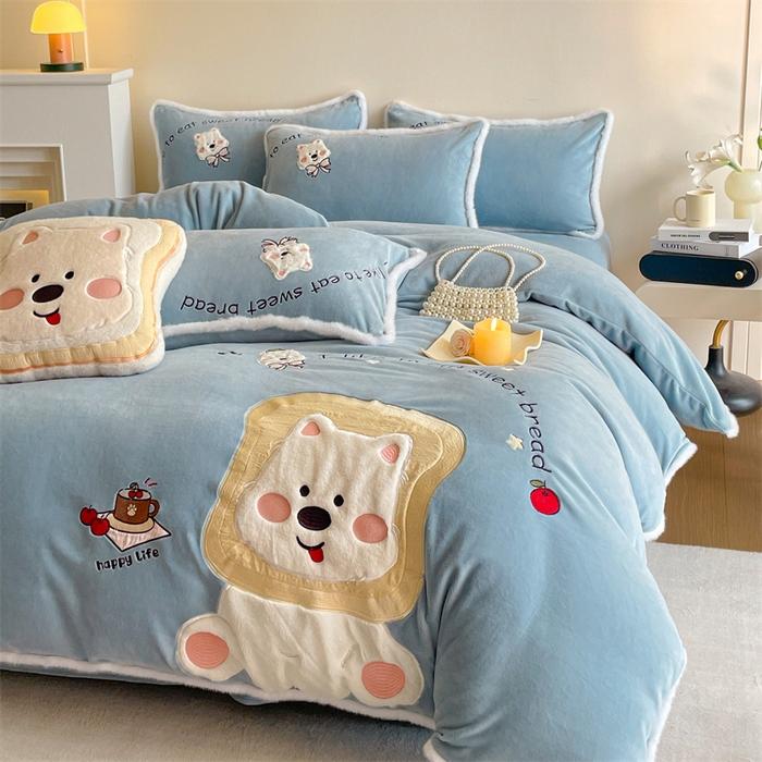 91家纺网 家纺一手货源 找家纺 （总）梦舒羽 2025新款A类230克全消光刺绣贴布牛奶绒四件套学生宿舍床单款床上用品套件