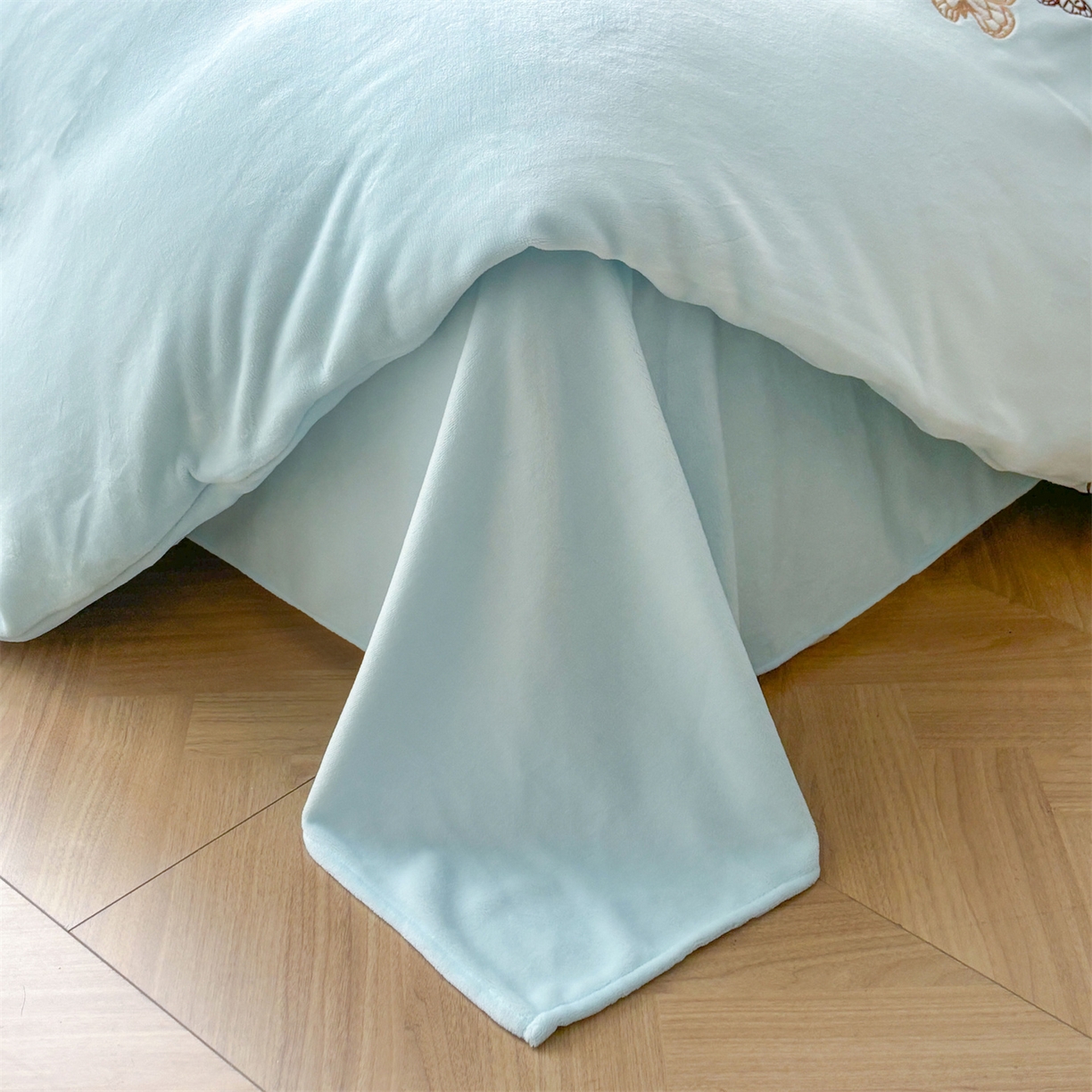 91家纺网 家纺一手货源 找家纺 （总）义博家纺 2025新款高克重牛奶绒蝴蝶贴布绣四件套