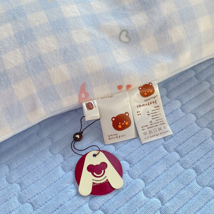 91家纺网 家纺一手货源 找家纺 豫见家纺 2025新款高克重牛奶绒夹棉床盖四件套 恐龙派对