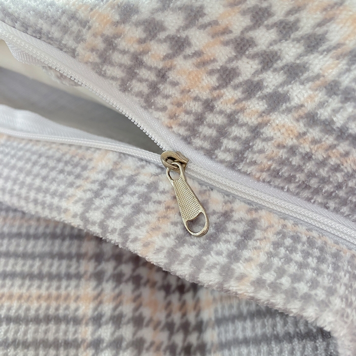 91家纺网 家纺一手货源 找家纺 豫见家纺 2025新款高克重牛奶绒夹棉床盖四件套 罗格先生