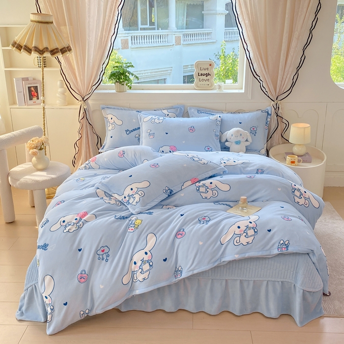 91家纺网 家纺一手货源 找家纺 豫见家纺 2025新款高克重牛奶绒夹棉床盖四件套 梦幻大耳狗