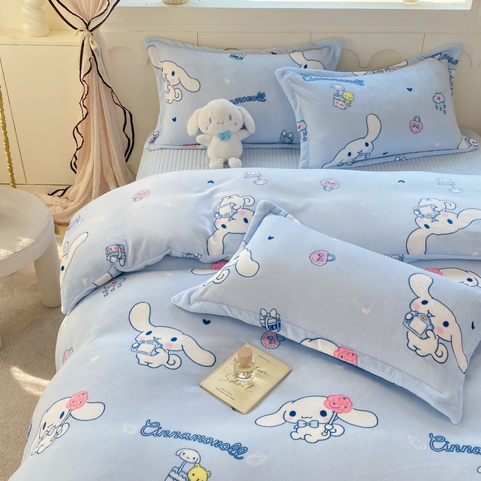 91家纺网 家纺一手货源 找家纺 豫见家纺 2025新款高克重牛奶绒夹棉床盖四件套 梦幻大耳狗