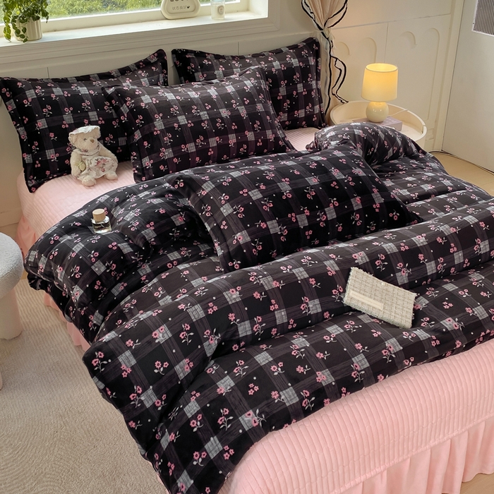 91家纺网 家纺一手货源 找家纺 豫见家纺 2025新款高克重牛奶绒夹棉床盖四件套 茉香