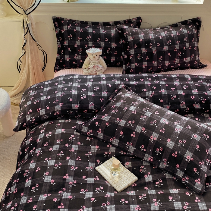 91家纺网 家纺一手货源 找家纺 豫见家纺 2025新款高克重牛奶绒夹棉床盖四件套 茉香