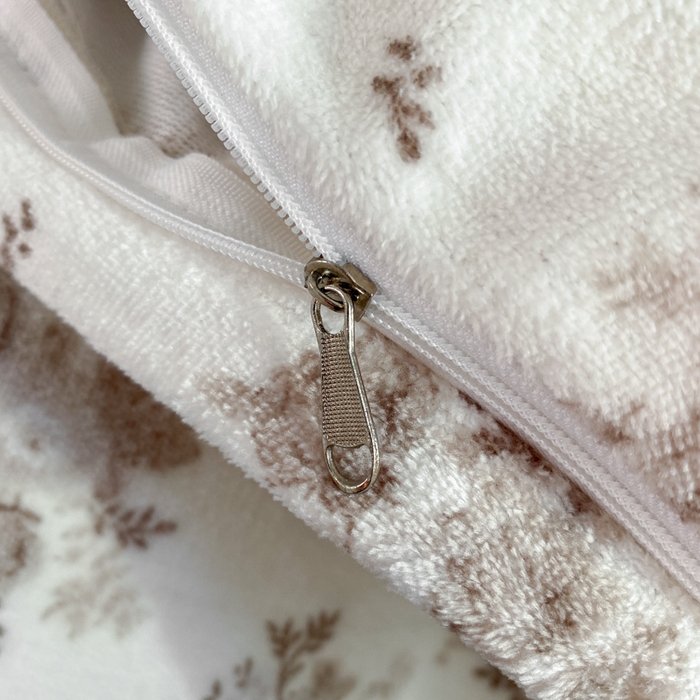 91家纺网 家纺一手货源 找家纺 豫见家纺 2025新款高克重牛奶绒夹棉床盖四件套 木松花