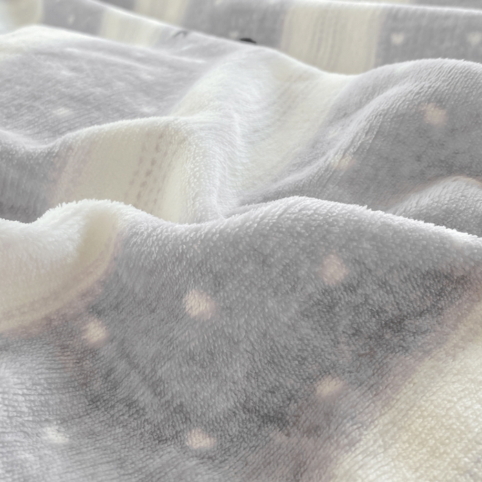 91家纺网 家纺一手货源 找家纺 豫见家纺 2025新款高克重牛奶绒夹棉床盖四件套 条纹蝴蝶结