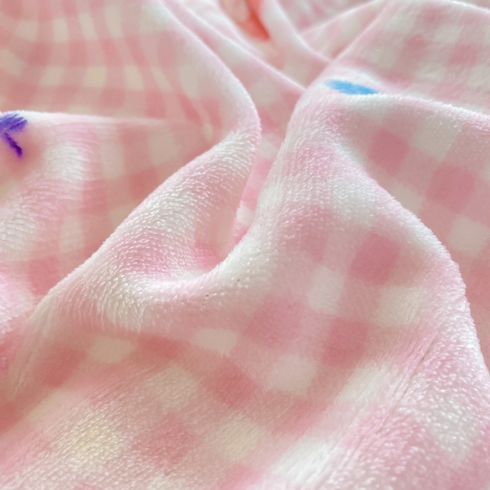 91家纺网 家纺一手货源 找家纺 豫见家纺 2025新款高克重牛奶绒夹棉床盖四件套 小南瓜粉