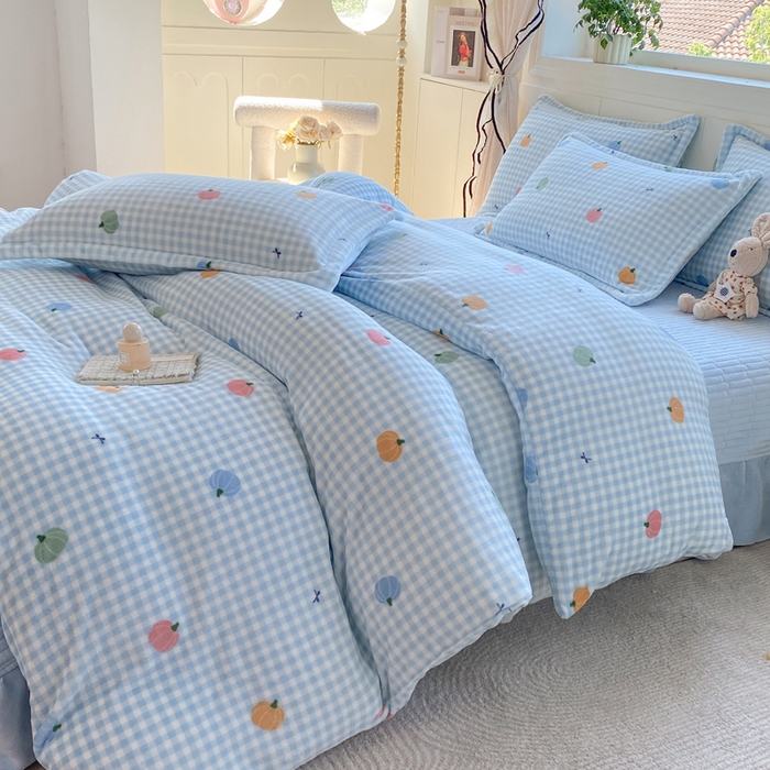 91家纺网 家纺一手货源 找家纺 豫见家纺 2025新款高克重牛奶绒夹棉床盖四件套 小南瓜蓝