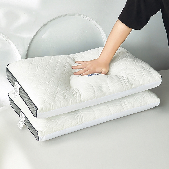 91家纺网 家纺一手货源 找家纺 鼎晟纺 2025新款太空舱护颈乳胶枕成人枕头学生枕芯 太空舱三边款