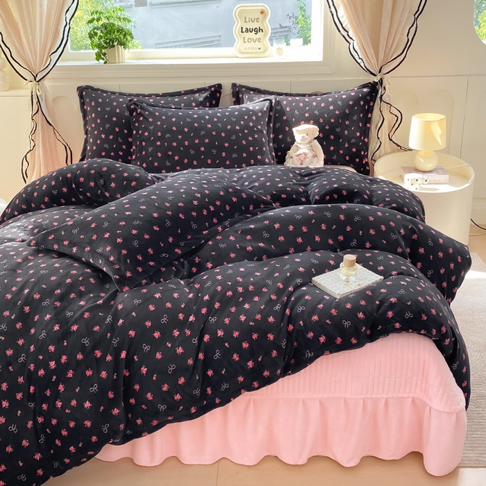 豫见家纺 2025新款高克重牛奶绒夹棉床盖四件套 小蔷薇