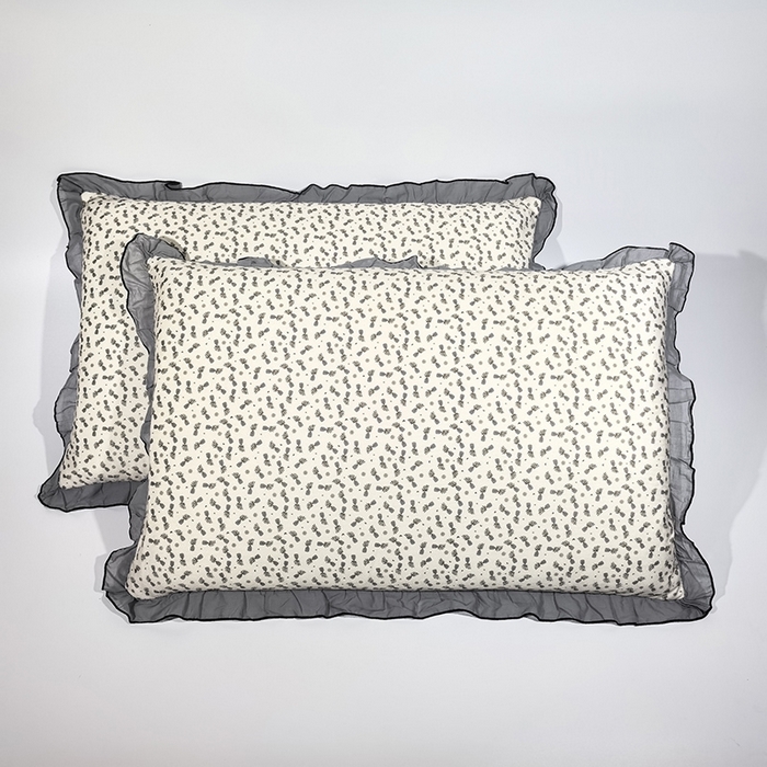 91家纺网 家纺一手货源 找家纺 （总）呦呦南宋 2025新款针织绒48x74cm枕套双面两用韩版绣线花边中层超声波夹棉一对装单品隐藏拉链款枕头套