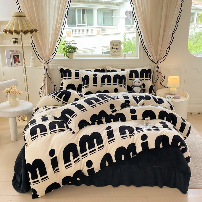 91家纺网 家纺一手货源 找家纺 豫见家纺 2025新款高克重牛奶绒夹棉床盖四件套 新潮风尚