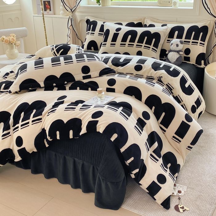 91家纺网 家纺一手货源 找家纺 豫见家纺 2025新款高克重牛奶绒夹棉床盖四件套 新潮风尚