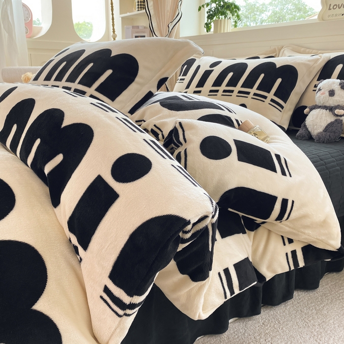 91家纺网 家纺一手货源 找家纺 豫见家纺 2025新款高克重牛奶绒夹棉床盖四件套 新潮风尚