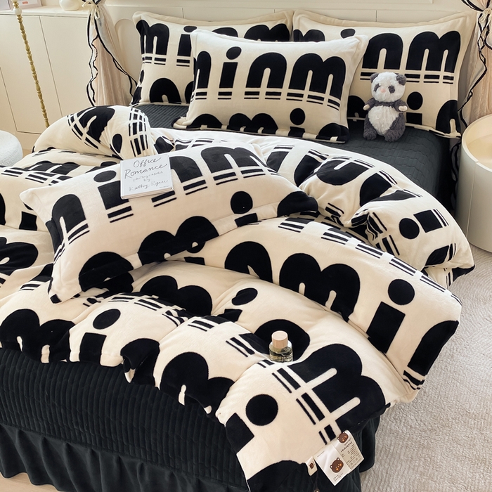 91家纺网 家纺一手货源 找家纺 豫见家纺 2025新款高克重牛奶绒夹棉床盖四件套 新潮风尚