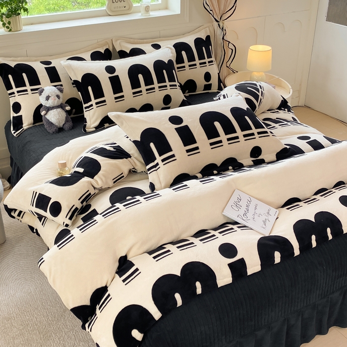 91家纺网 家纺一手货源 找家纺 豫见家纺 2025新款高克重牛奶绒夹棉床盖四件套 新潮风尚