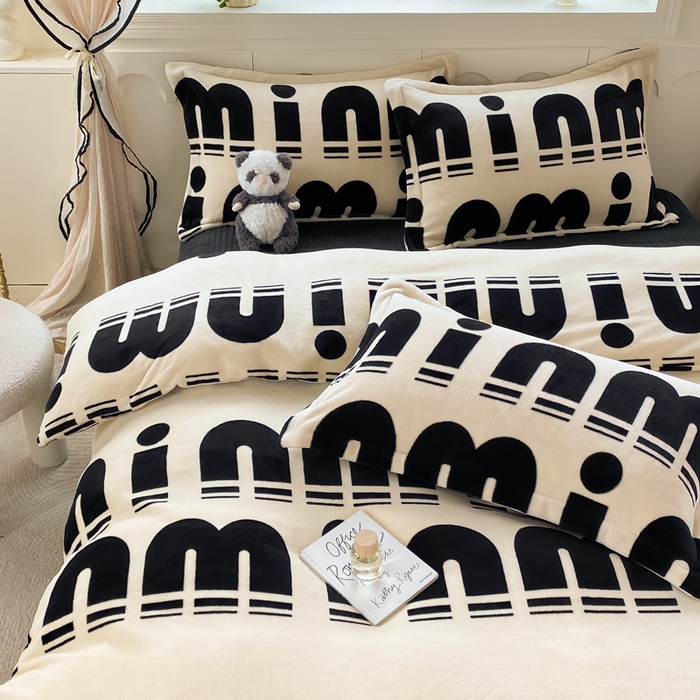 91家纺网 家纺一手货源 找家纺 豫见家纺 2025新款高克重牛奶绒夹棉床盖四件套 新潮风尚