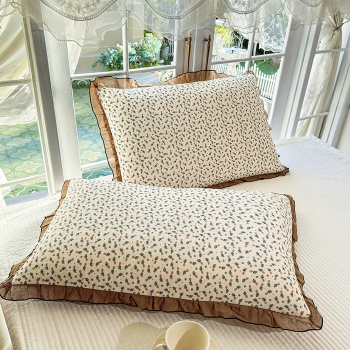 91家纺网 家纺一手货源 找家纺 呦呦南宋 2025新款韩版35x55cm针织绒枕套双面两用绣线花边中层超声波夹棉单只装单品隐藏拉链款枕头套 菠萝橙