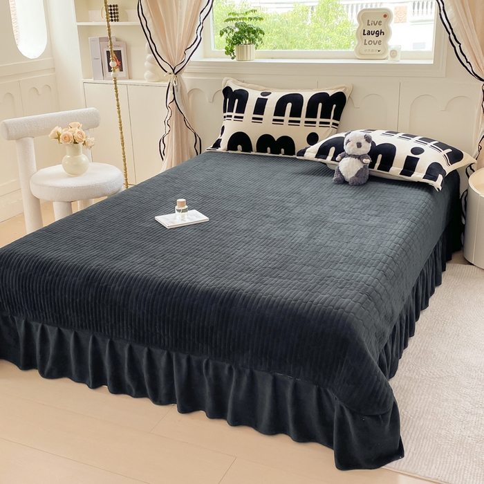 91家纺网 家纺一手货源 找家纺 豫见家纺 2025新款高克重牛奶绒夹棉床盖四件套 新潮风尚