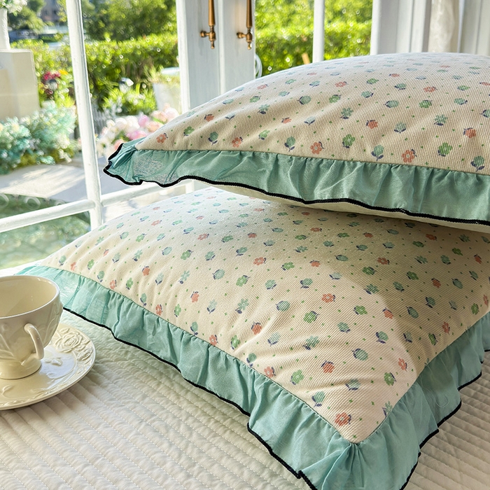 91家纺网 家纺一手货源 找家纺 呦呦南宋 2025新款韩版35x55cm针织绒枕套双面两用绣线花边中层超声波夹棉单只装单品隐藏拉链款枕头套 清雅绿