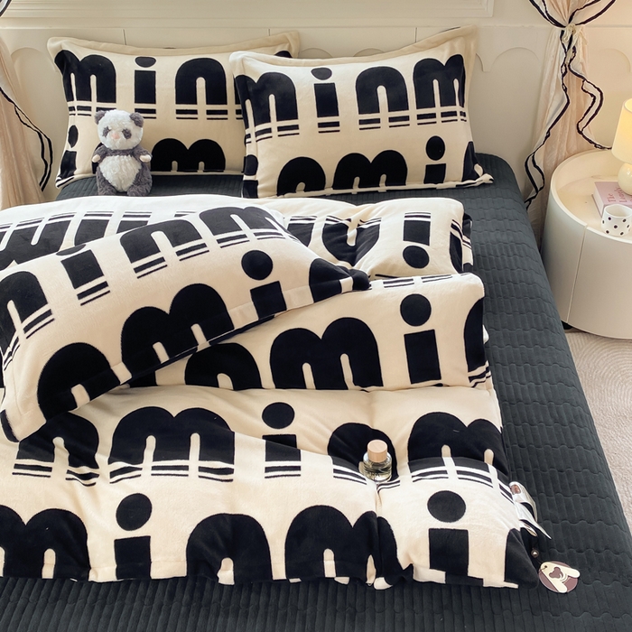 91家纺网 家纺一手货源 找家纺 豫见家纺 2025新款高克重牛奶绒夹棉床盖四件套 新潮风尚