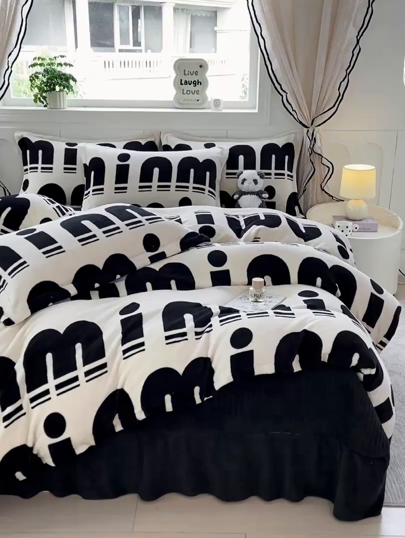 91家纺网 家纺一手货源 找家纺 豫见家纺 2025新款高克重牛奶绒夹棉床盖四件套 新潮风尚