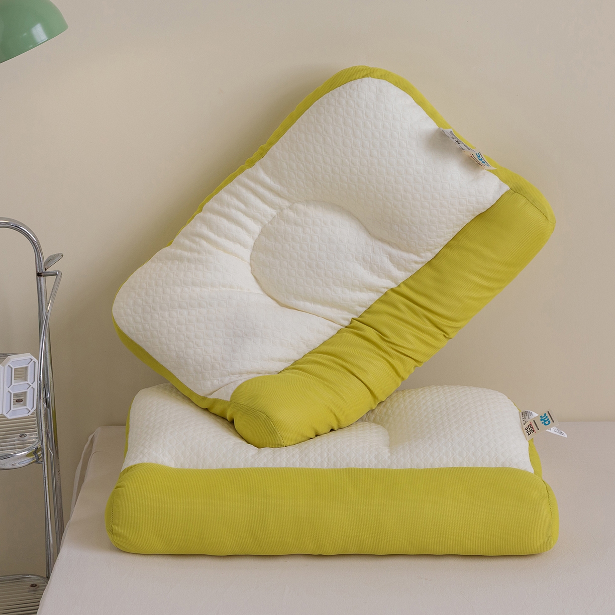 （总）芯奇想 2025新款皮皮埃宽枕面牵引枕头学生枕芯单人枕头枕芯