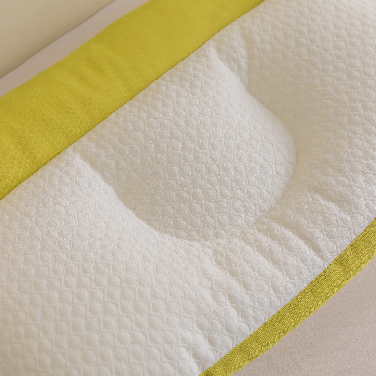 91家纺网 家纺一手货源 找家纺 （总）芯奇想 2025新款皮皮埃宽枕面牵引枕头学生枕芯单人枕头枕芯