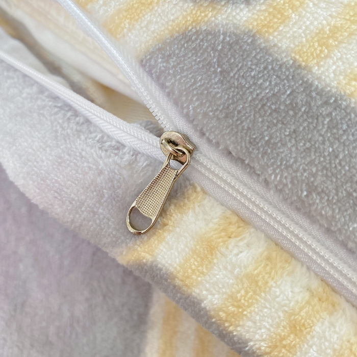 91家纺网 家纺一手货源 找家纺 豫见家纺 2025新款高克重牛奶绒夹棉床盖四件套 熊猫乐园