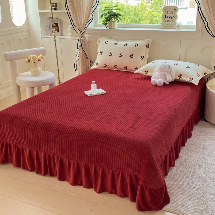 91家纺网 家纺一手货源 找家纺 豫见家纺 2025新款高克重牛奶绒夹棉床盖四件套 樱桃心愿