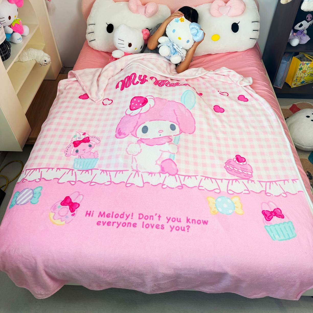 91家纺网 家纺一手货源 找家纺 博雅 2025新款三丽鸥牛奶绒盖毯毯子 马卡龙美乐蒂