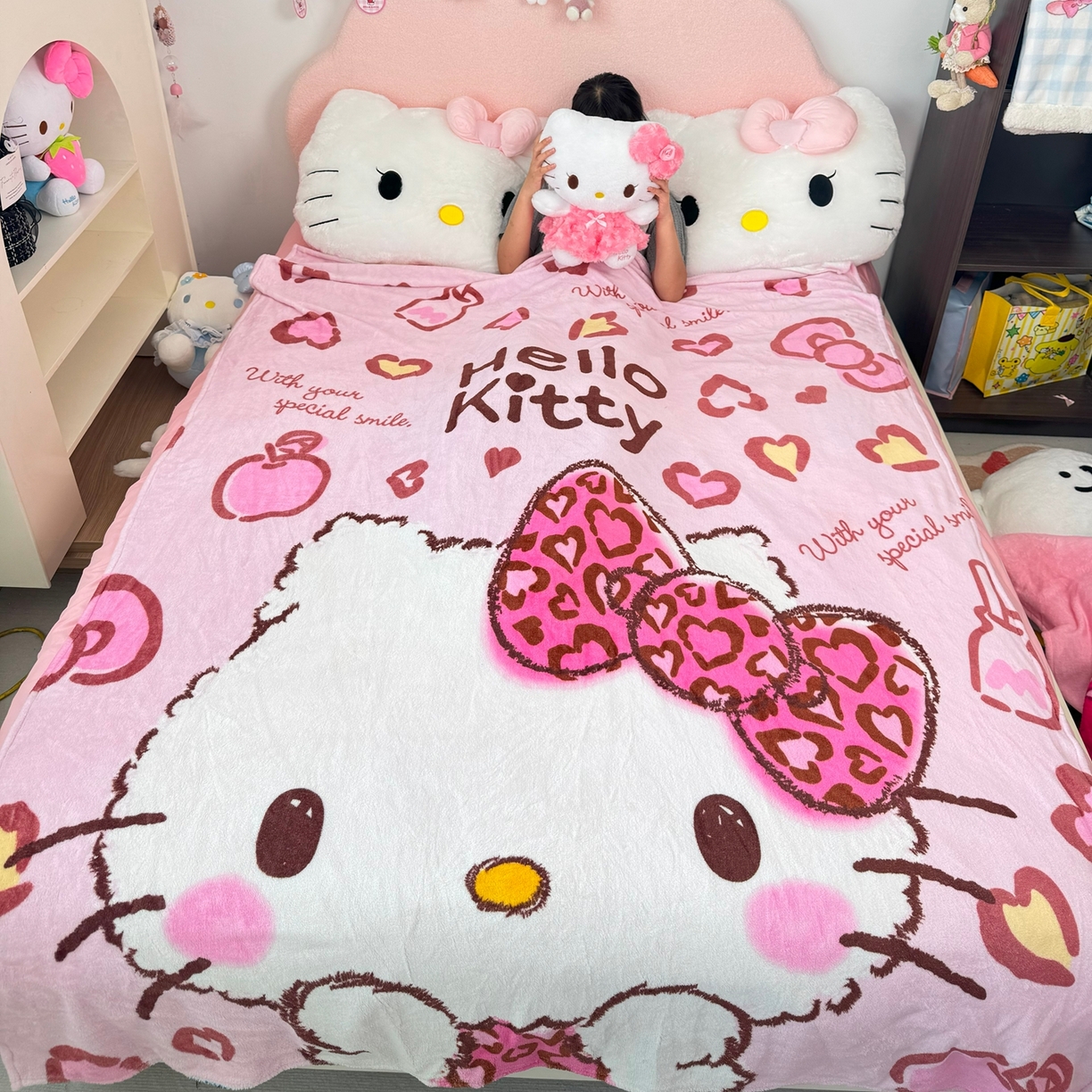 91家纺网 家纺一手货源 找家纺 博雅 2025新款三丽鸥牛奶绒盖毯毯子 甜酷KT