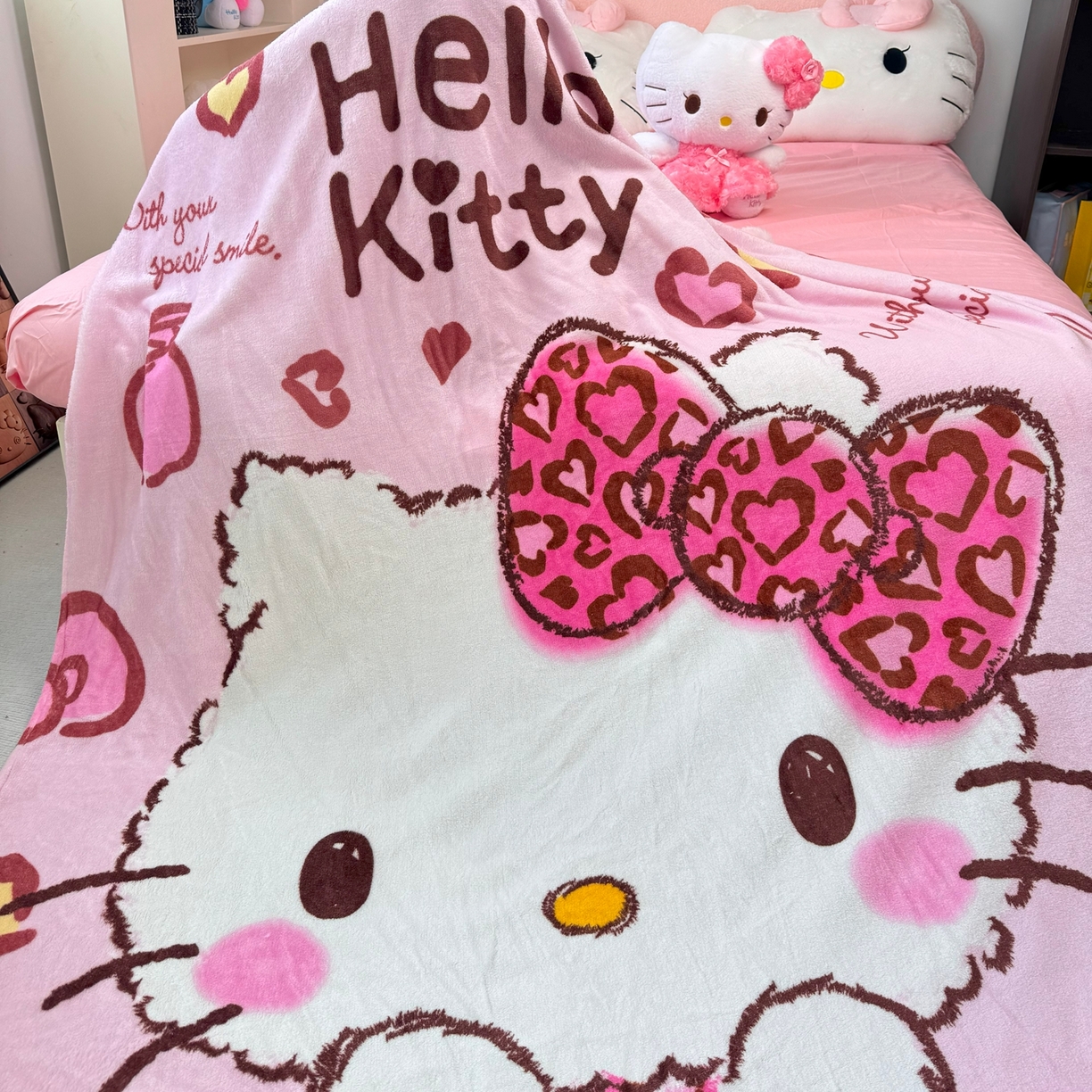 91家纺网 家纺一手货源 找家纺 博雅 2025新款三丽鸥牛奶绒盖毯毯子 甜酷KT