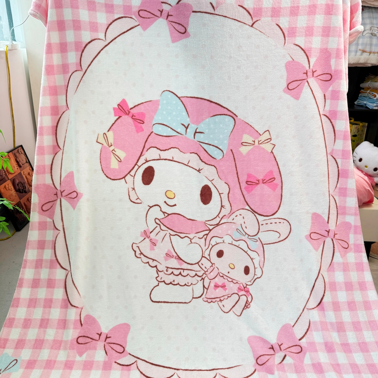 91家纺网 家纺一手货源 找家纺 博雅 2025新款三丽鸥牛奶绒盖毯毯子 玩偶美乐蒂