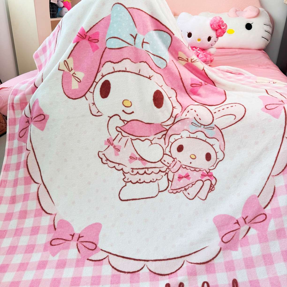 91家纺网 家纺一手货源 找家纺 博雅 2025新款三丽鸥牛奶绒盖毯毯子 玩偶美乐蒂