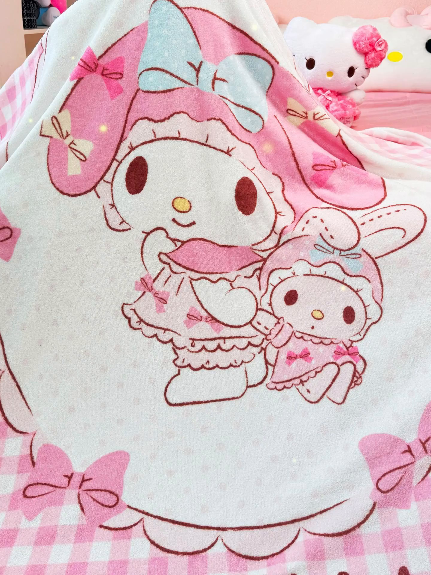 91家纺网 家纺一手货源 找家纺 博雅 2025新款三丽鸥牛奶绒盖毯毯子 玩偶美乐蒂