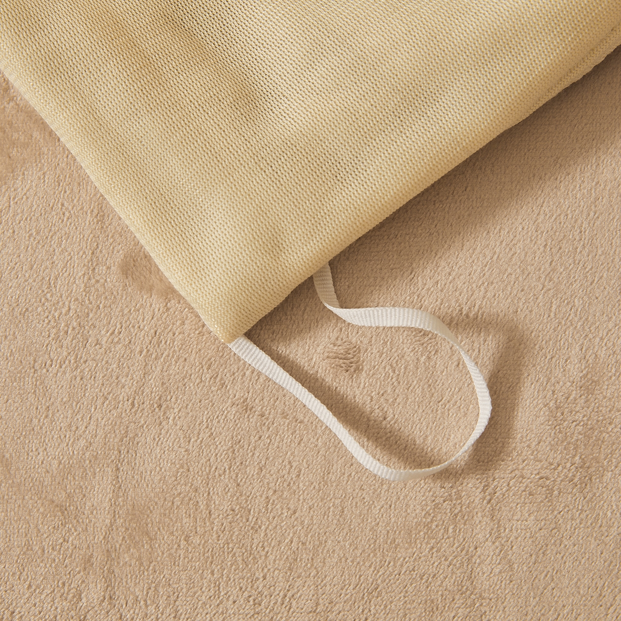 91家纺网 家纺一手货源 找家纺 义博家纺 2025新款高克重牛奶绒双拼毛巾绣爱马系列四件套 爱马 咖