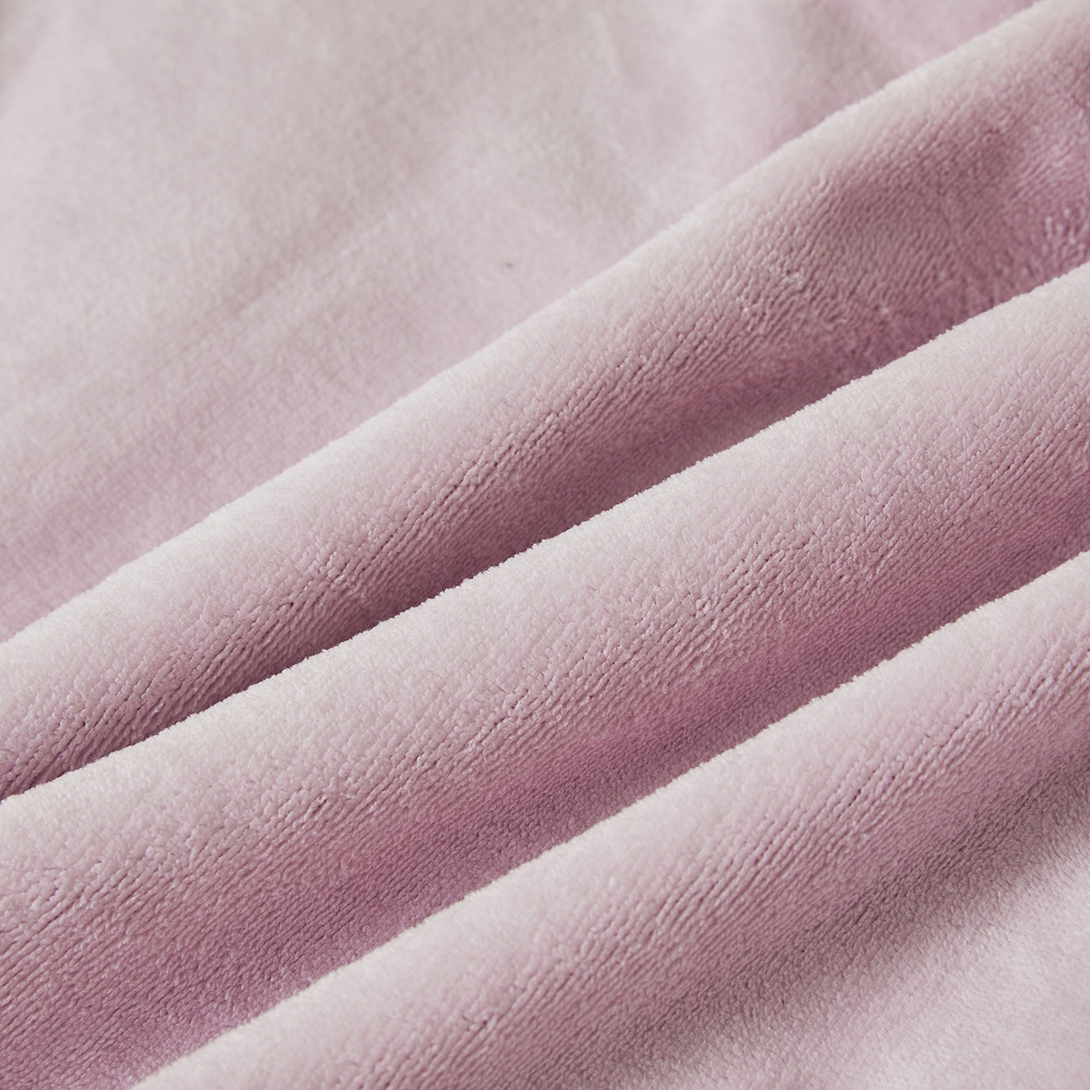 91家纺网 家纺一手货源 找家纺 义博家纺 2025新款高克重牛奶绒双拼毛巾绣爱马系列四件套 爱马 紫