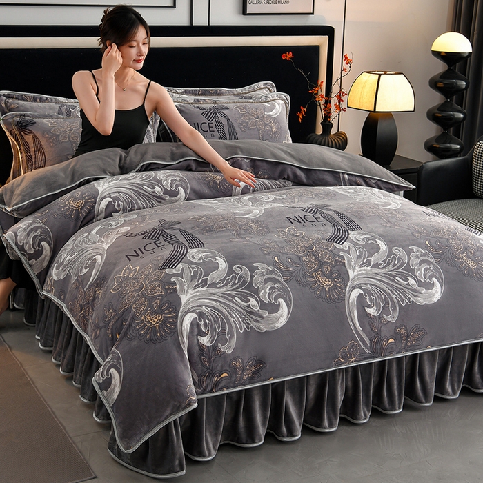 91家纺网 家纺一手货源 找家纺 诺梵家纺 2025新款8斤加厚保暖金貂绒牛奶绒印花四件套豆蔻年华灰