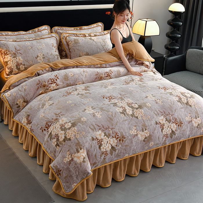 91家纺网 家纺一手货源 找家纺 诺梵家纺 2025新款8斤加厚保暖金貂绒牛奶绒印花四件套花枝如梦咖